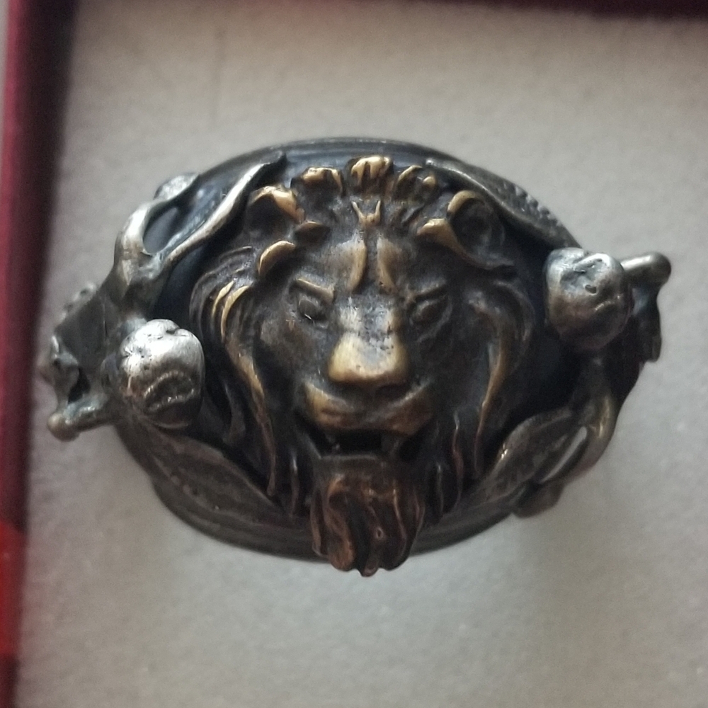 Antique Style Lion Head Ring
